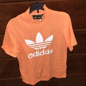 Turtleneck light orange adidas tee